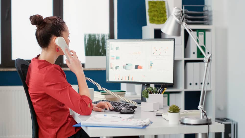 VoIP Solutions for Small Businesses: What to Expect in 2024